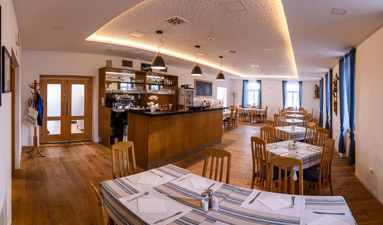 Hotel Poutni Dum Králíky 외부 사진